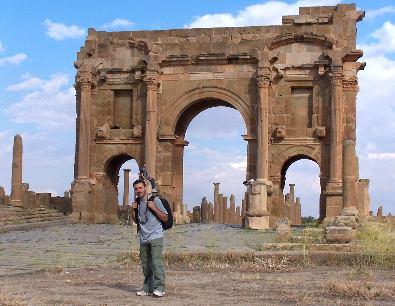 Timgad, à 37 Km de Batna, sur le versant septentrional des Aurès à 1 072 mètres d'altitude, est l'ancienne Thamagudi,.